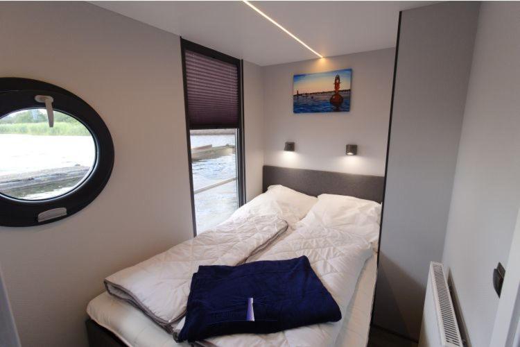 Hausboot Fjord Aries Mit Dachterrasse In Schleswig Hotel Buitenkant foto