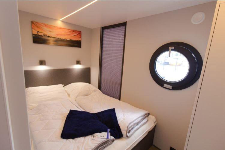 Hausboot Fjord Aries Mit Dachterrasse In Schleswig Hotel Buitenkant foto