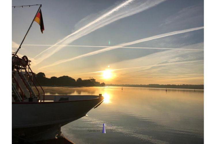 Hausboot Fjord Aries Mit Dachterrasse In Schleswig Hotel Buitenkant foto